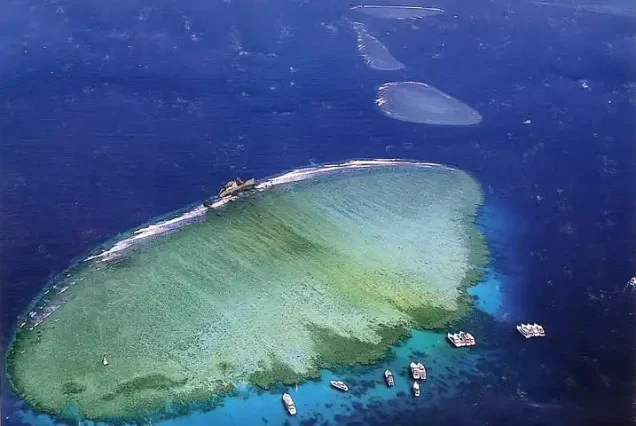 TIRAN ISLAND SNORKELING BOAT TRIP